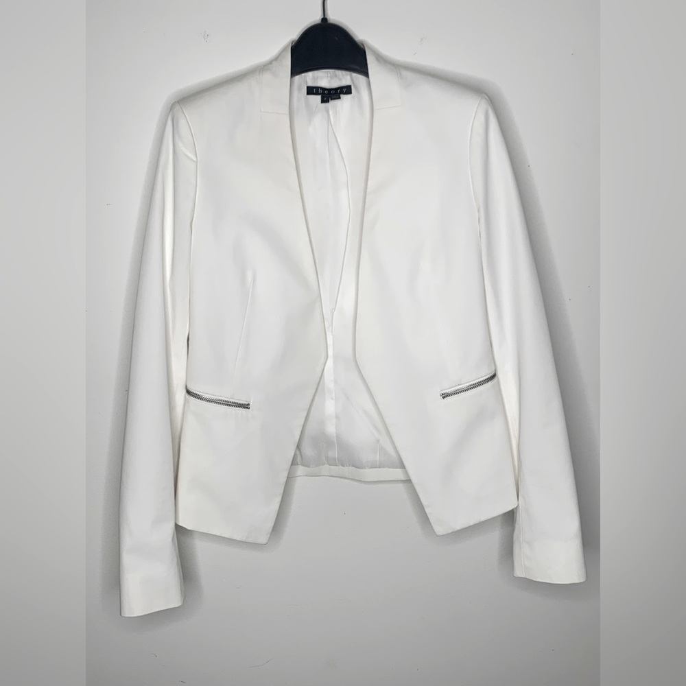 Vince Modern White Blazer Size 2 Chic Structured